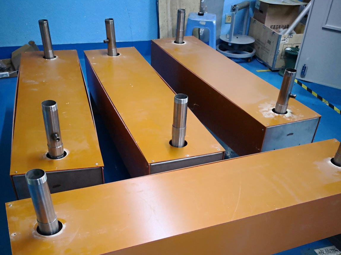 無錫電磁熱水設(shè)備定制30KW*4臺(tái)